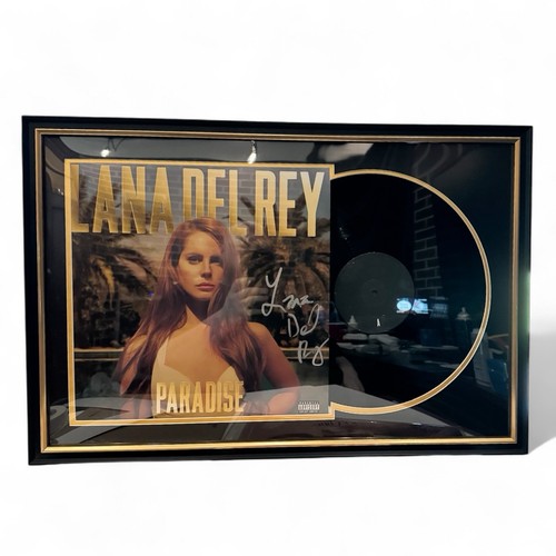 LANA DEL REY SIGNED AUTOGRAPH FRAMED 16x23 PARADISE VINYL ALBUM PSA DNA LOA